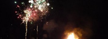 Brennur og flugeldasýningar. Skráningarskylda